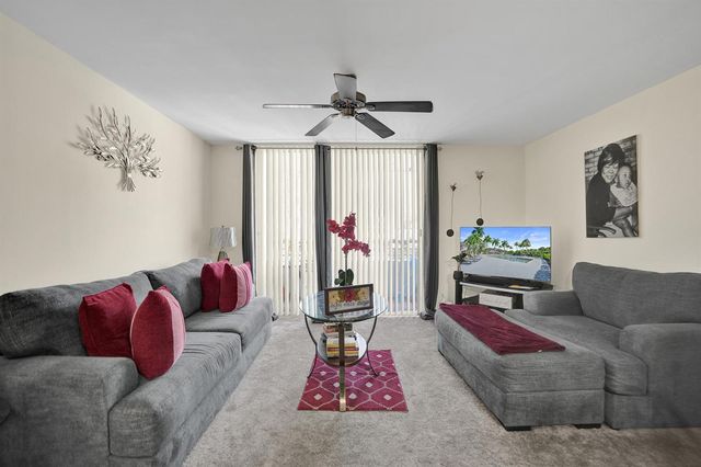 801 Lyons Road 19103, Coconut Creek, FL 33063