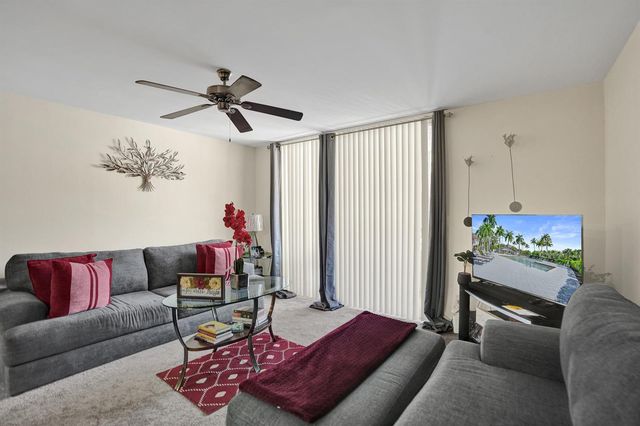 801 Lyons Road 19103, Coconut Creek, FL 33063