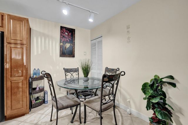 801 Lyons Road 19103, Coconut Creek, FL 33063