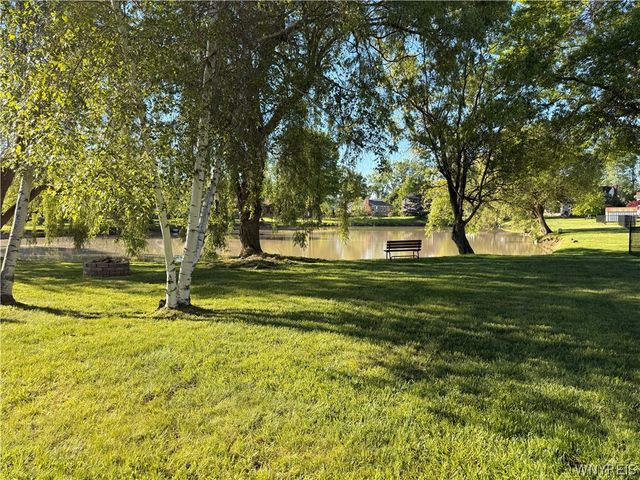 47 Shady Grove Drive, Amherst, NY 14051