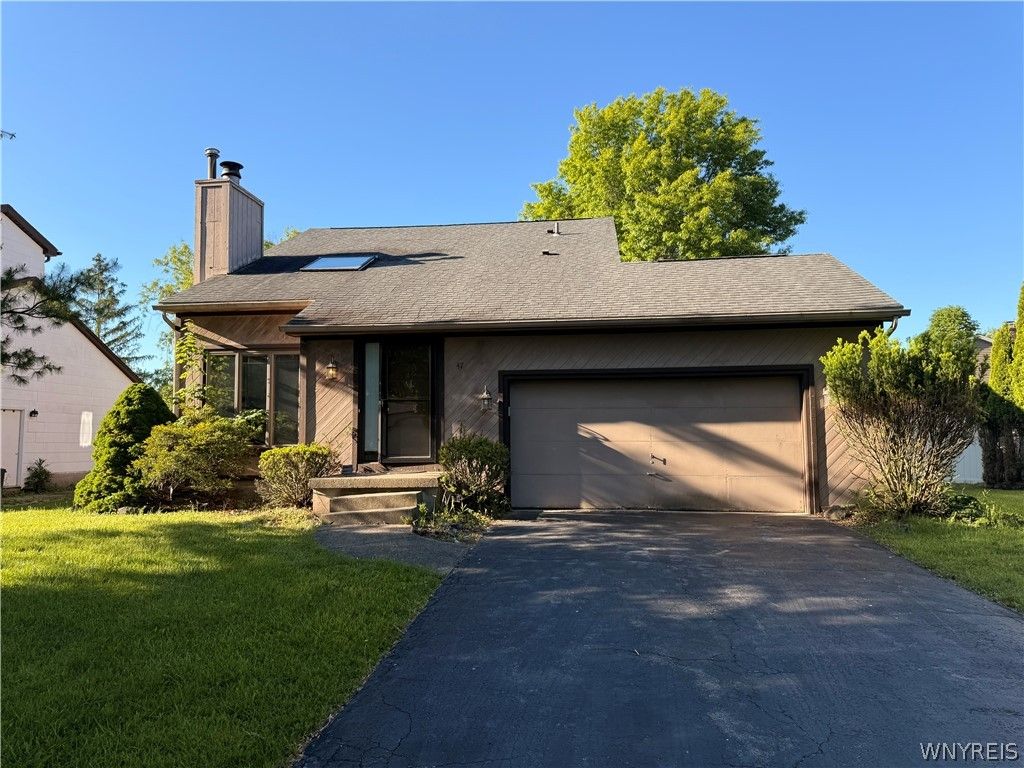 47 Shady Grove Drive, Amherst, NY 14051