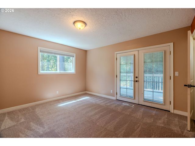 10731 Se EASTMONT Dr, Damascus, OR 97089