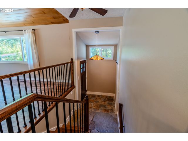 10731 Se EASTMONT Dr, Damascus, OR 97089