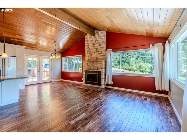 10731 Se EASTMONT Dr, Damascus, OR 97089