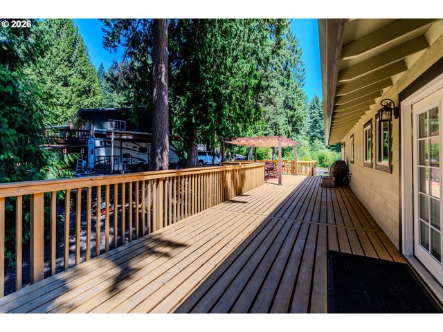 10731 Se EASTMONT Dr, Damascus, OR 97089