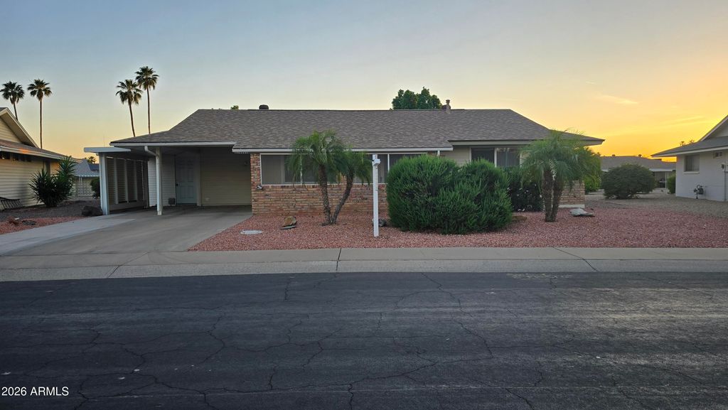 10601 W BOLIVAR Drive, Sun City, AZ 85351