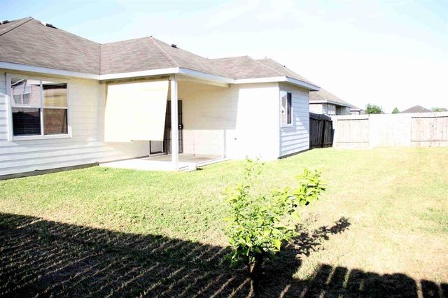 7310 Northfork Drive, Pearland, TX 77584
