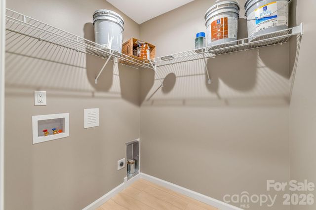 1196 Crabtree Road, Waynesville, NC 28785