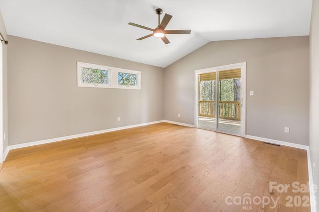 1196 Crabtree Road, Waynesville, NC 28785