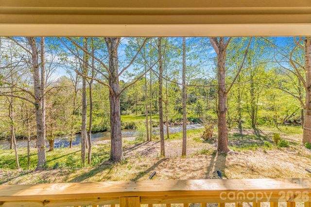 1196 Crabtree Road, Waynesville, NC 28785