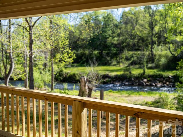 1196 Crabtree Road, Waynesville, NC 28785