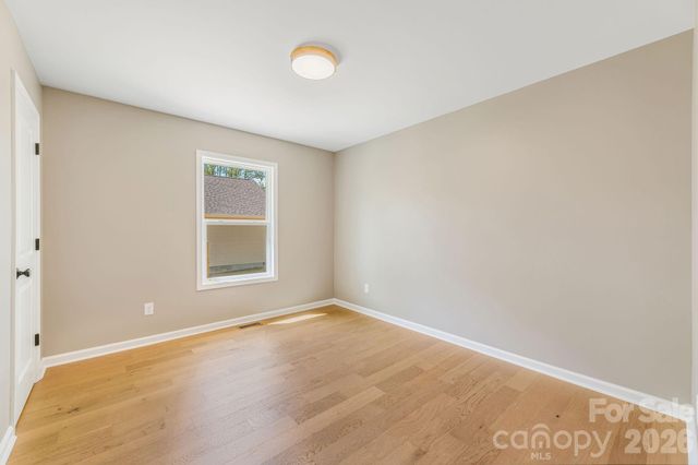 1196 Crabtree Road, Waynesville, NC 28785