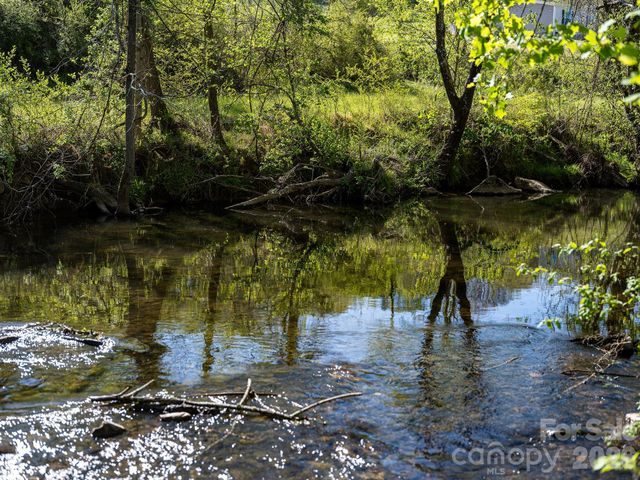 1196 Crabtree Road, Waynesville, NC 28785