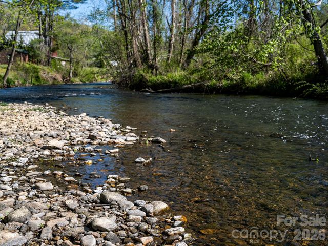 1196 Crabtree Road, Waynesville, NC 28785