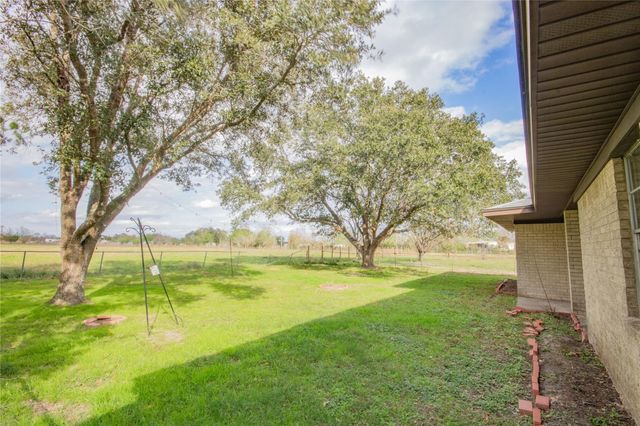12617 Fm 1887 Road, Hempstead, TX 77445