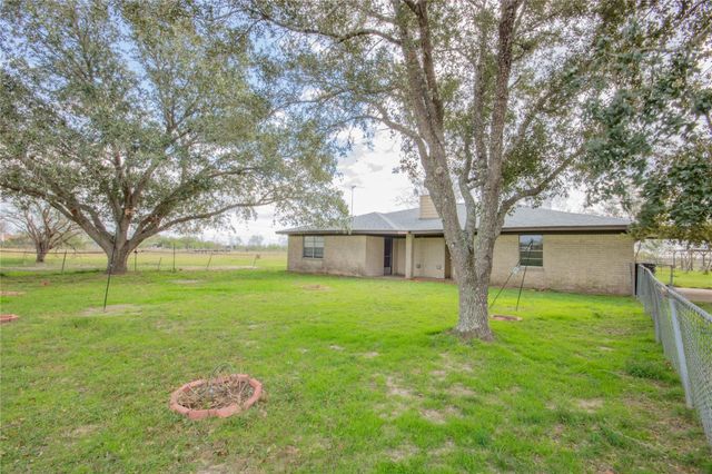 12617 Fm 1887 Road, Hempstead, TX 77445