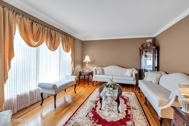 1 River Drive, Farmingdale, NJ 07727