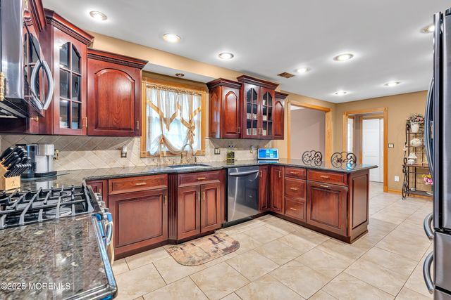 1 River Drive, Farmingdale, NJ 07727