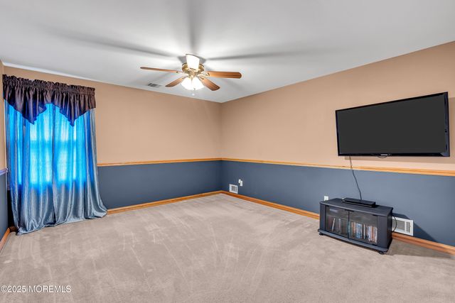1 River Drive, Farmingdale, NJ 07727