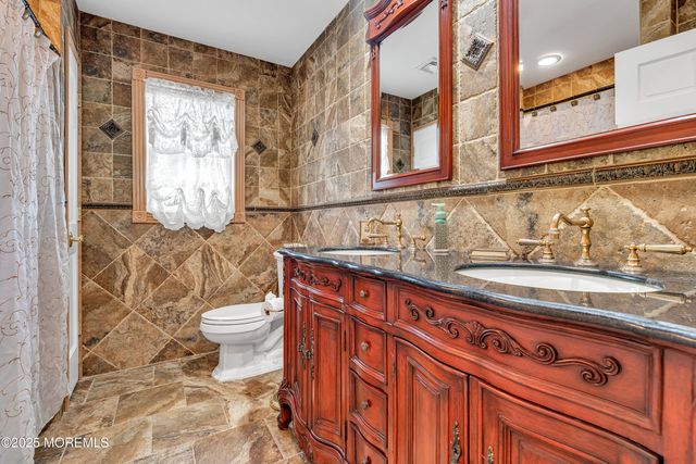 1 River Drive, Farmingdale, NJ 07727