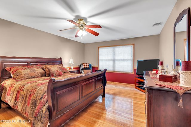 1 River Drive, Farmingdale, NJ 07727