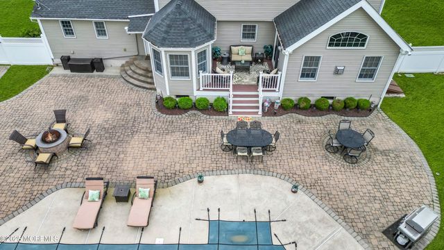 1 River Drive, Farmingdale, NJ 07727