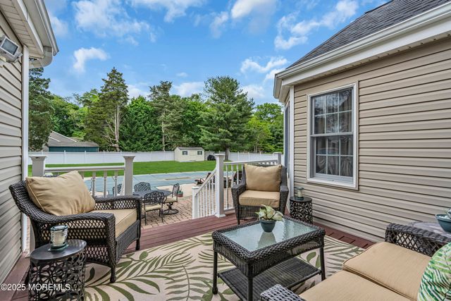 1 River Drive, Farmingdale, NJ 07727