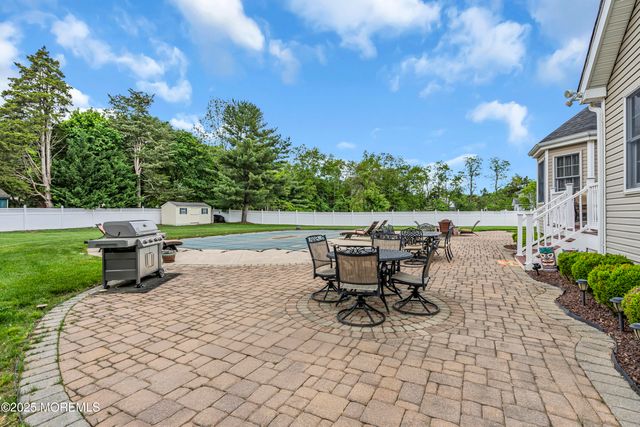 1 River Drive, Farmingdale, NJ 07727