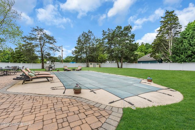 1 River Drive, Farmingdale, NJ 07727