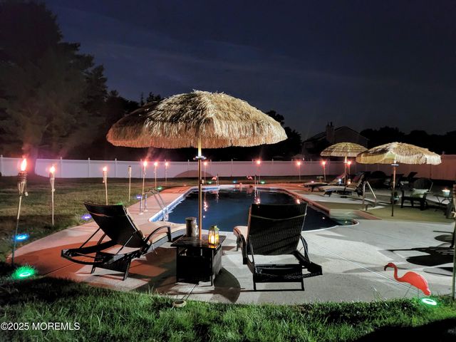 1 River Drive, Farmingdale, NJ 07727