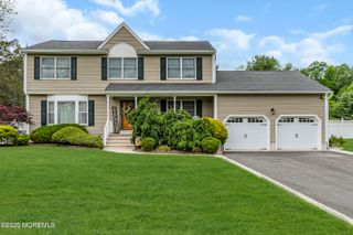 1 River Drive, Farmingdale, NJ 07727