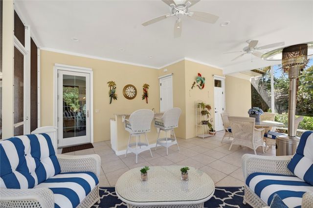 104 Hidden Oak Lane, Vero Beach, FL 32963