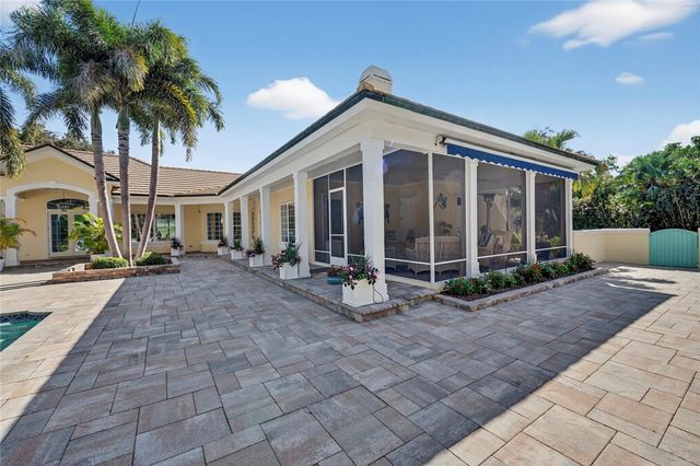 104 Hidden Oak Lane, Vero Beach, FL 32963