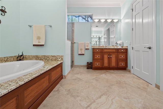 104 Hidden Oak Lane, Vero Beach, FL 32963