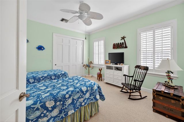 104 Hidden Oak Lane, Vero Beach, FL 32963