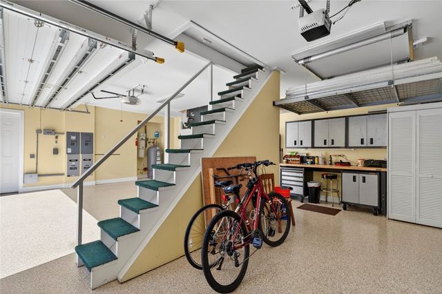 104 Hidden Oak Lane, Vero Beach, FL 32963