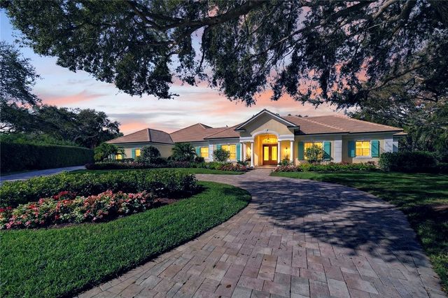 104 Hidden Oak Lane, Vero Beach, FL 32963