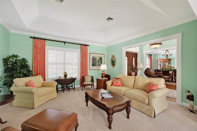 104 Hidden Oak Lane, Vero Beach, FL 32963