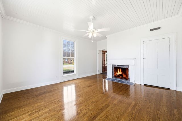 107 Mechanic St, N, Lynchburg, TN 37352