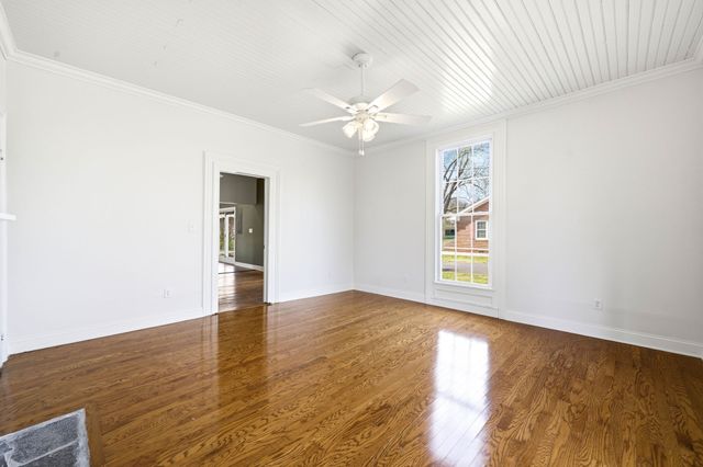 107 Mechanic St, N, Lynchburg, TN 37352