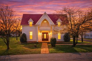 107 Mechanic St, N, Lynchburg, TN 37352