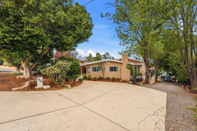 1305 Ash St, Ramona, CA 92065