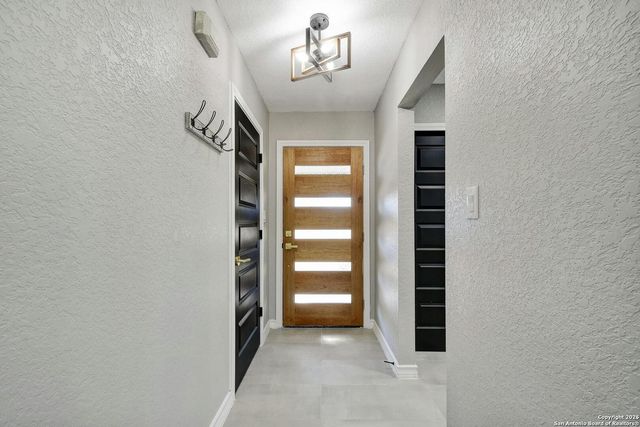 826 CHEVY CHASE DR, San Antonio, TX 78209