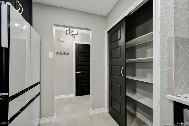 826 CHEVY CHASE DR, San Antonio, TX 78209