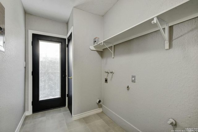 826 CHEVY CHASE DR, San Antonio, TX 78209