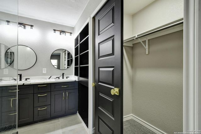 826 CHEVY CHASE DR, San Antonio, TX 78209