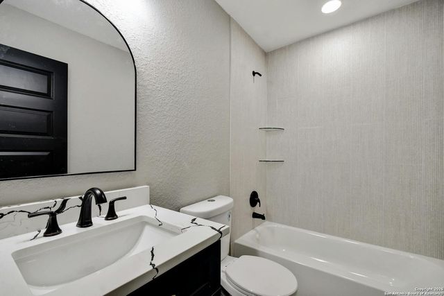 826 CHEVY CHASE DR, San Antonio, TX 78209