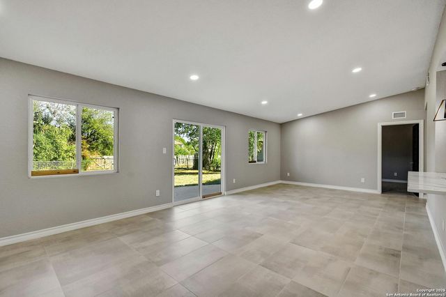 826 CHEVY CHASE DR, San Antonio, TX 78209