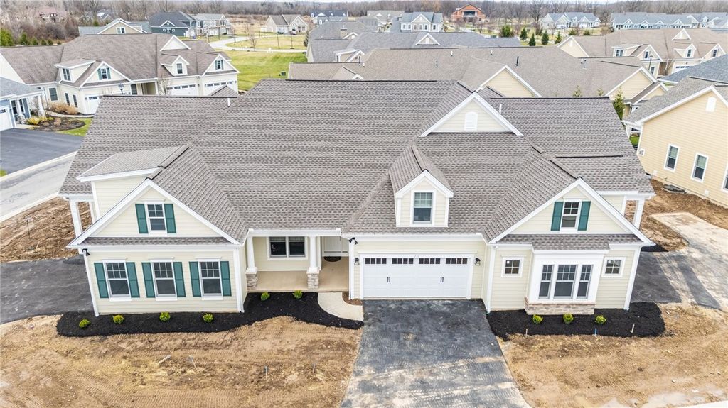 243 Bretlyn Circle, Brighton, NY 14618
