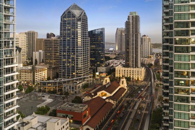 1325 Pacific Hwy. 2704, San Diego, CA 92101
